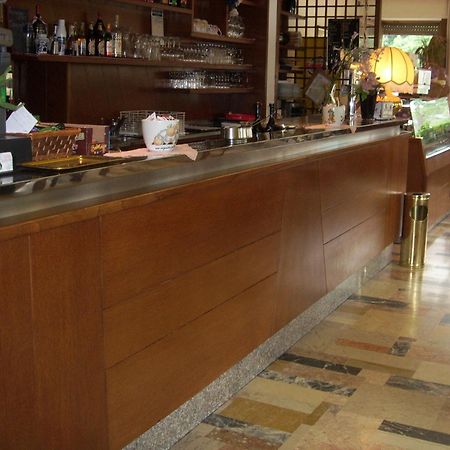 Albergo Ristorante Cima I Pra' 폰테 넬랄피 외부 사진