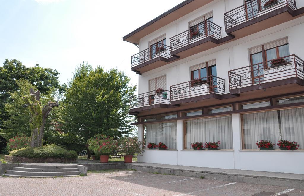 Albergo Ristorante Cima I Pra' 폰테 넬랄피 외부 사진